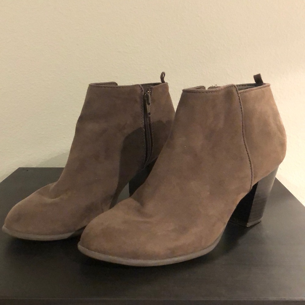 Heeled booties